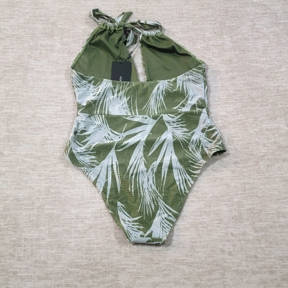 NWT XL Fashion Nova swim suit - Picture 3 of 5
